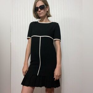 Vtg Liz Claiborne petite dresses black and white mini dress. Size 2